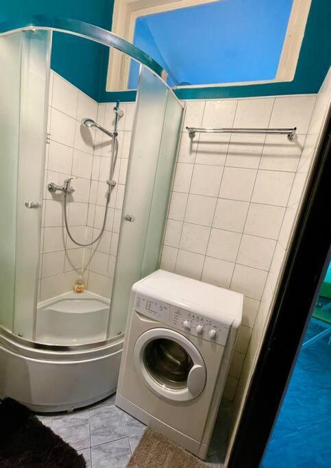Super Square Metro X2 Fast Wifi 55'Tv Netflix Hbo Appletv+ Amazontv Apartment Warsaw Exterior photo