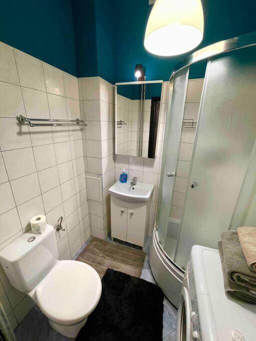 Super Square Metro X2 Fast Wifi 55'Tv Netflix Hbo Appletv+ Amazontv Apartment Warsaw Exterior photo